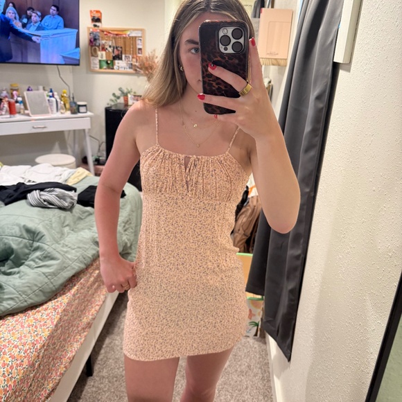 Forever 21 Dresses & Skirts - Forever 21 Floral Mini Dress